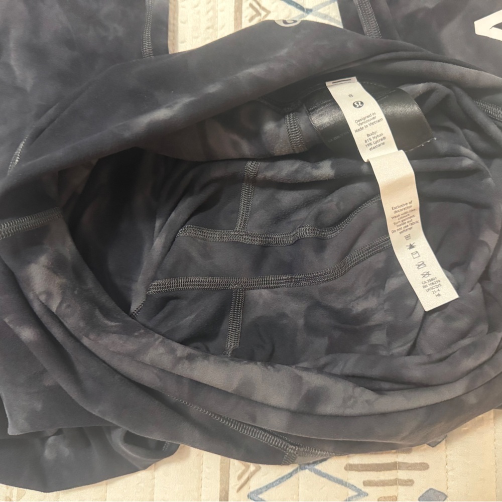 Lululemon Align Pant 25" *Diamond Dye in Diamond Dye Pitch
Grey Graphite Grey - Picture 4 of 9